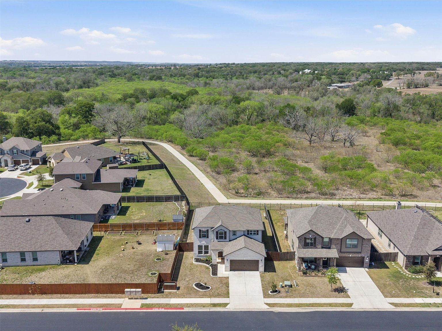 308 Linden St Bastrop, TX 78602 - Thumbnail 3