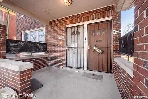 1939 W Grand St Detroit, MI 48238 - Thumbnail 3