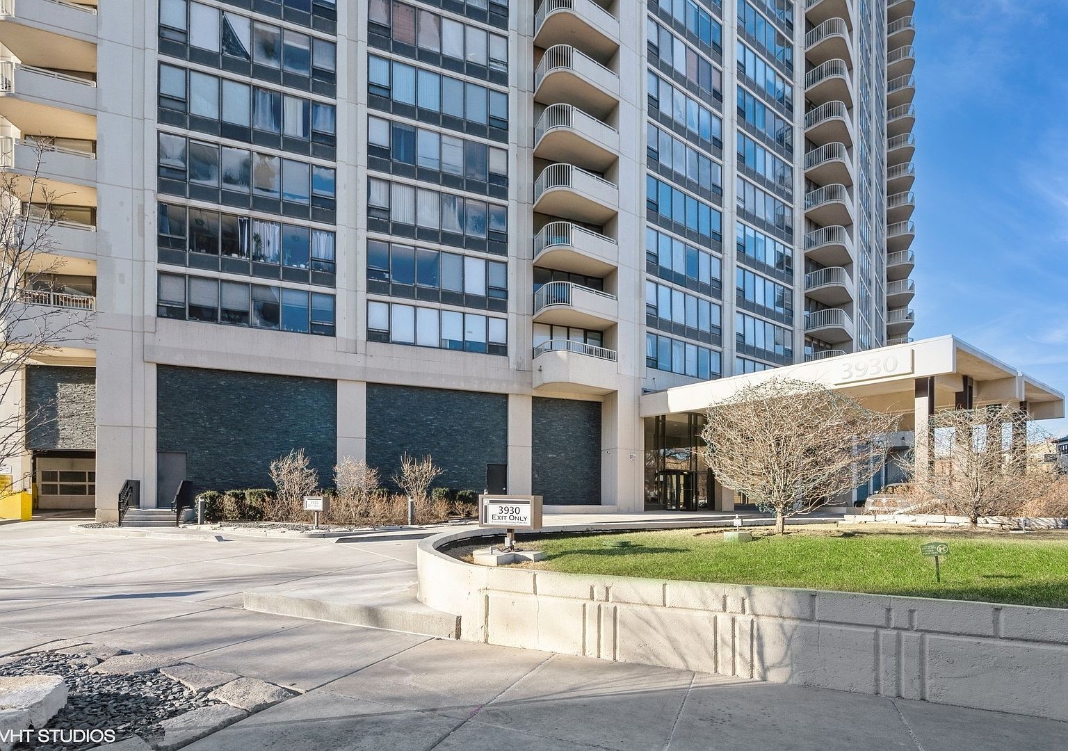 3930 N Pine Grove Ave APT 604 Chicago, IL 60613 - Thumbnail 3