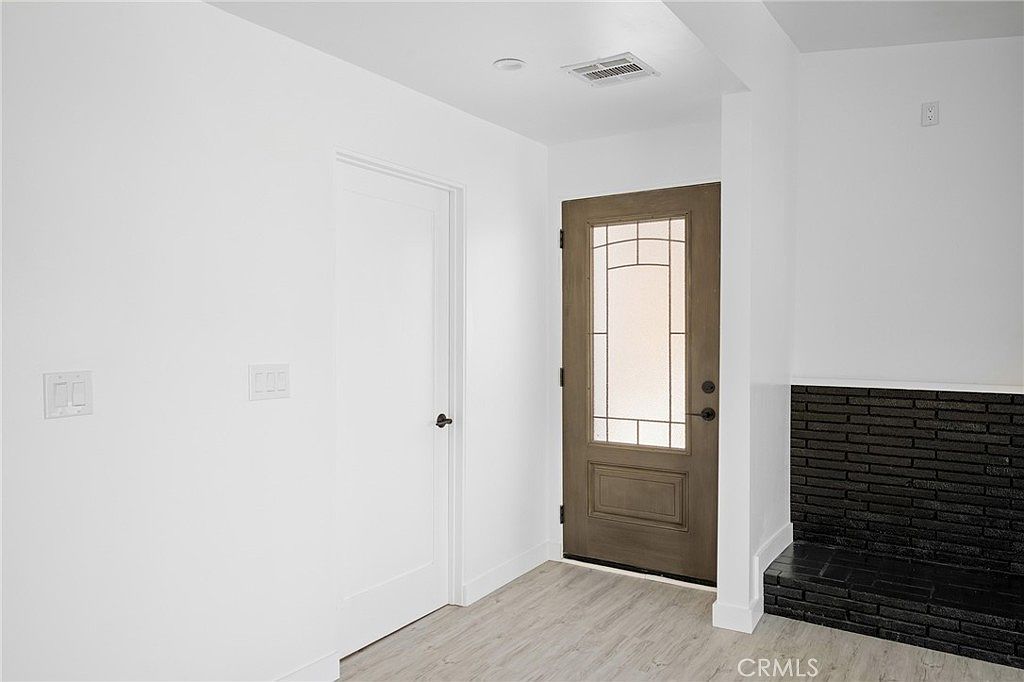 9741 Oak Bend Dr Tujunga, CA 91042 - Thumbnail 3