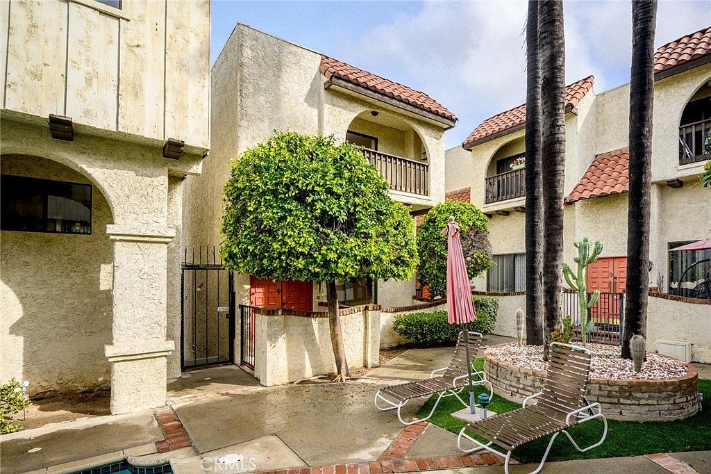 300 N Isabel St APT 10 Glendale, CA 91206 - Thumbnail 3