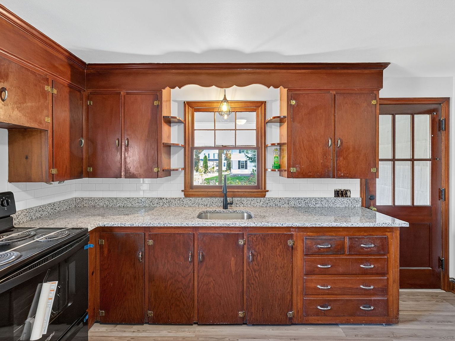 8 Quinebaug Rd Norwich, CT 06360 - Thumbnail 3