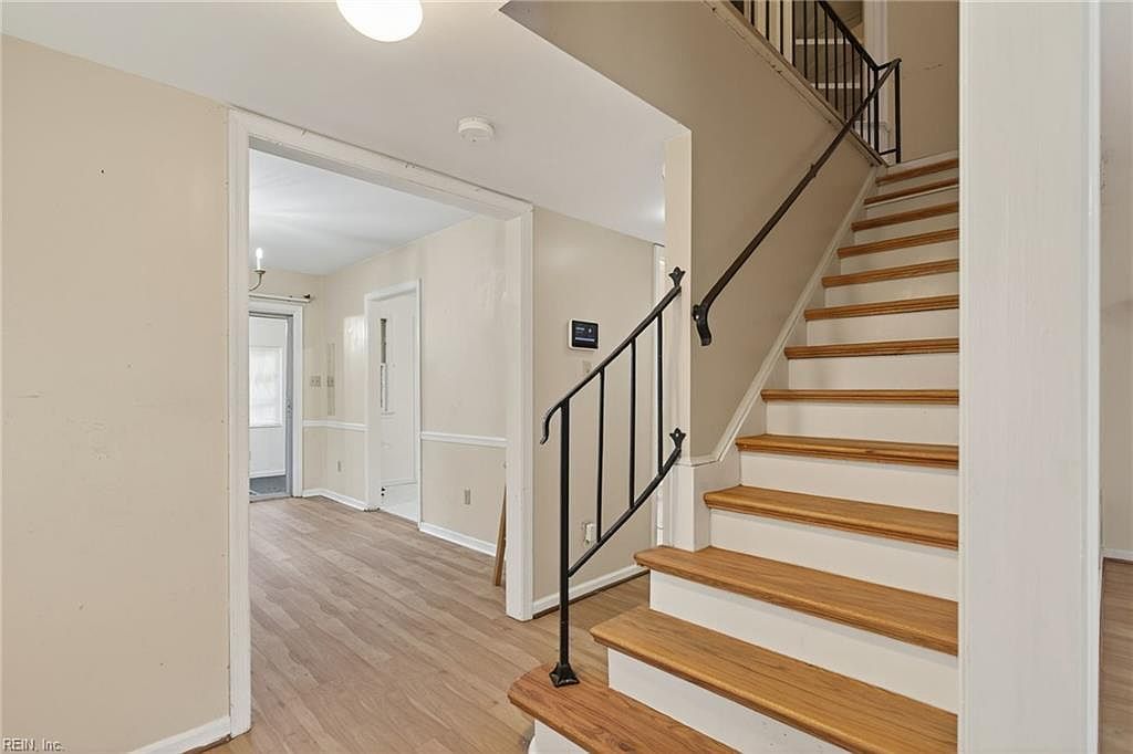 373 Circuit Ln UNIT A Newport News, VA 23608 - Thumbnail 3