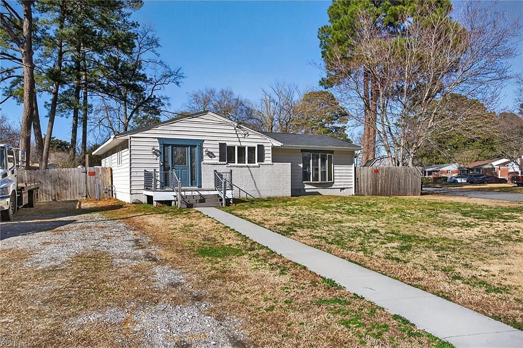 1 Vickers Ct Portsmouth, VA 23701 - Thumbnail 3