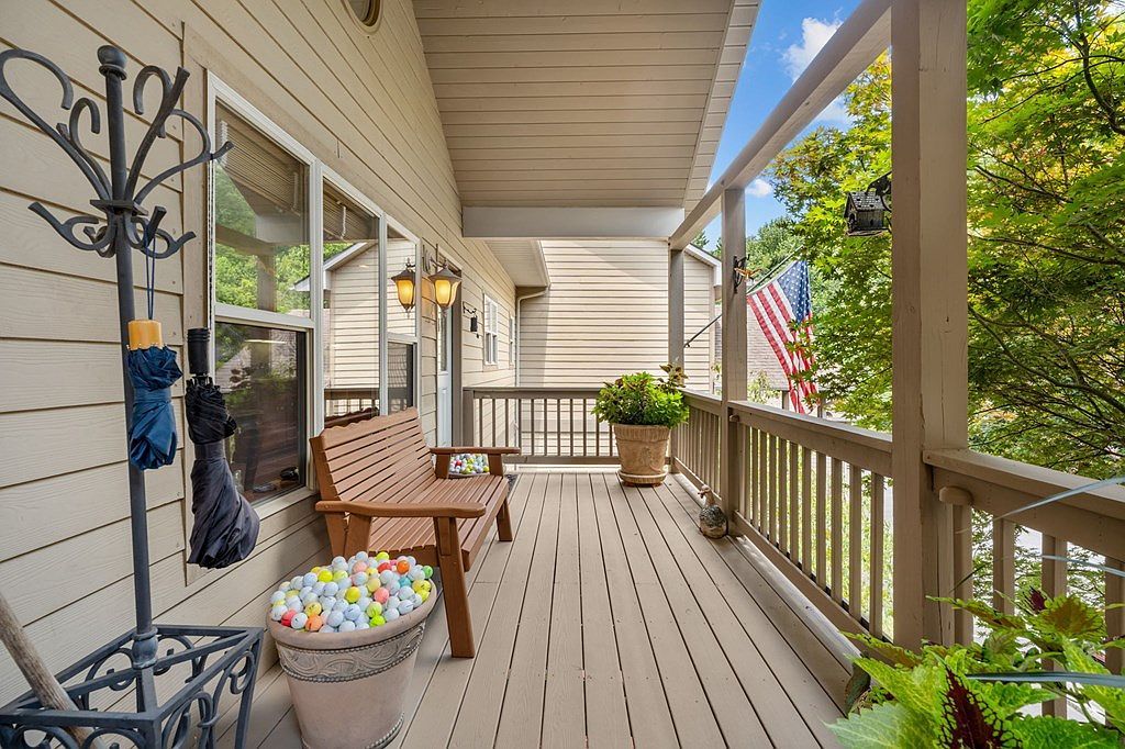 120 White Oak Point #4 Whittier, NC 28789 - Thumbnail 3