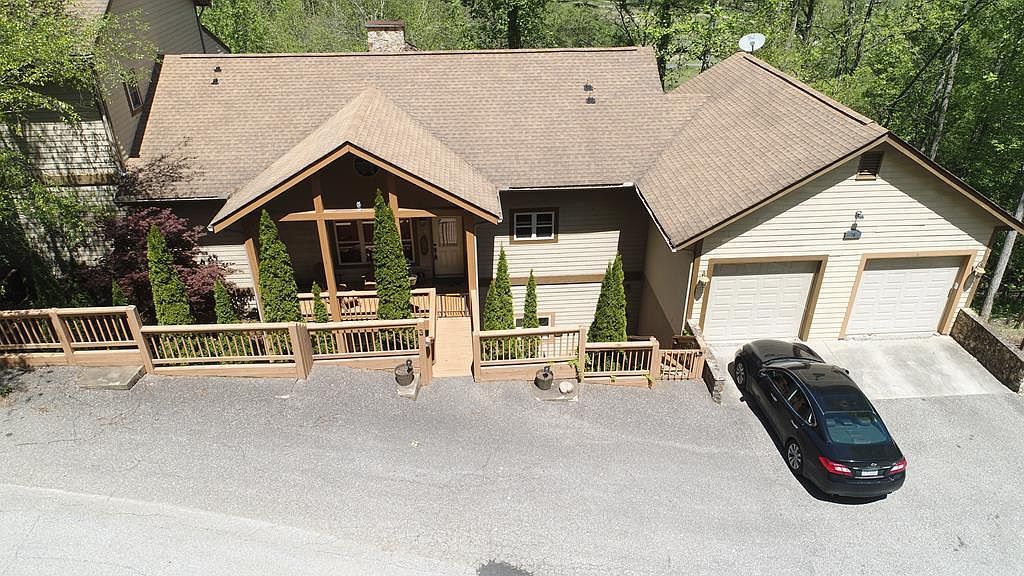 76 Sawgrass Dr #4 Whittier, NC 28789 - Thumbnail 3