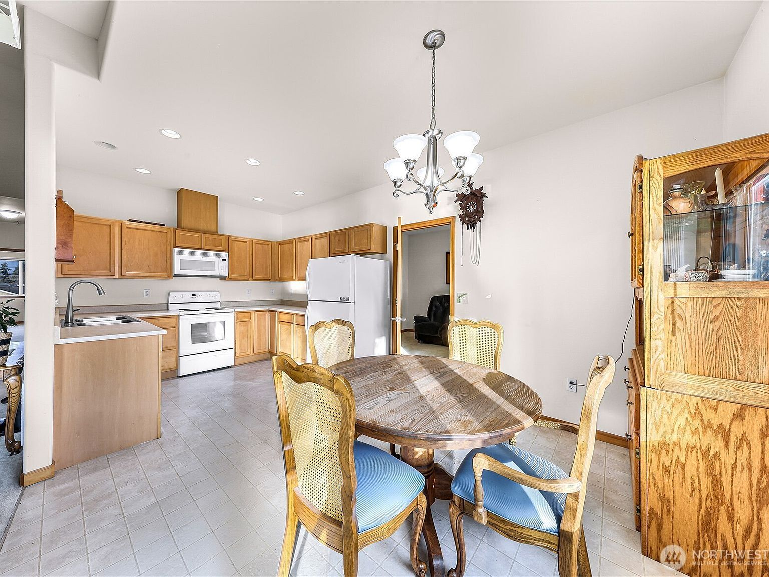 1305 Boon St APT 213 Sumas, WA 98295 - Thumbnail 3