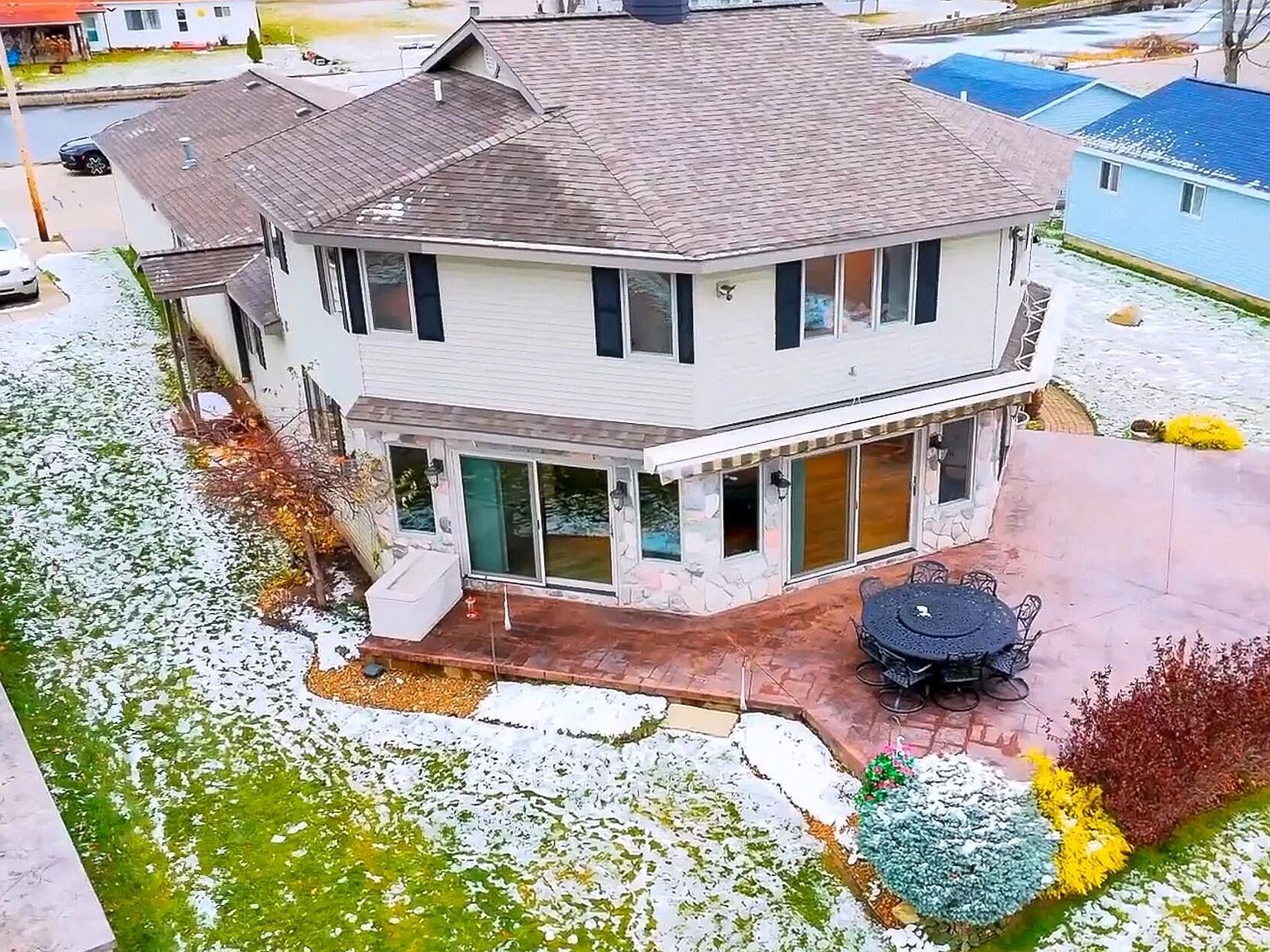 4690 Birchcrest Dr Houghton Lake, MI 48629 - Thumbnail 3