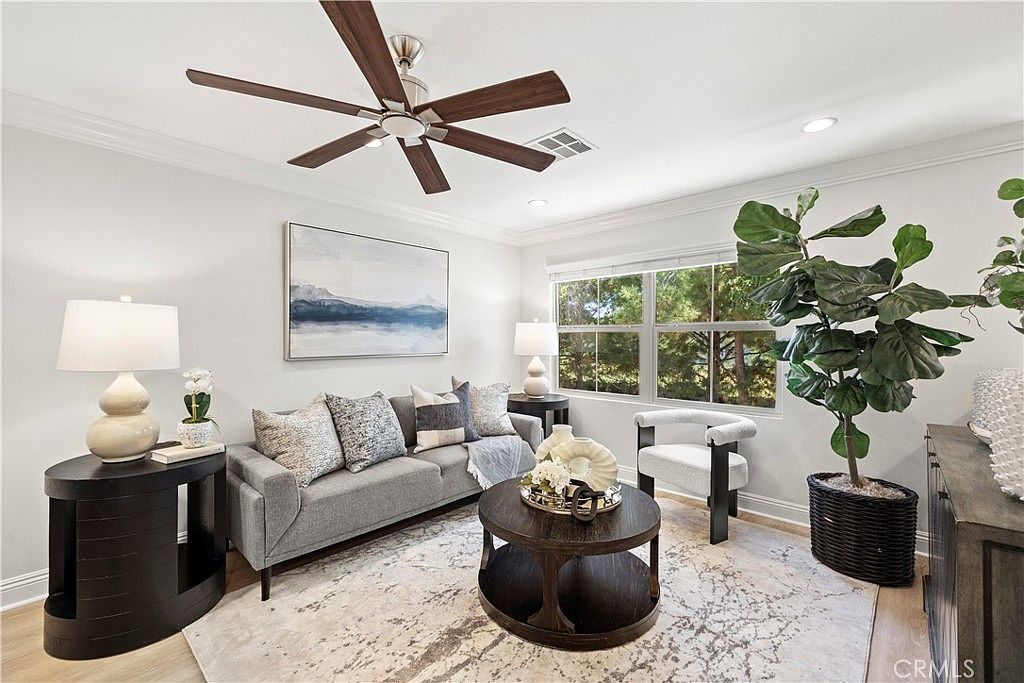 54 Hedge Bloom Irvine, CA 92618 - Thumbnail 3