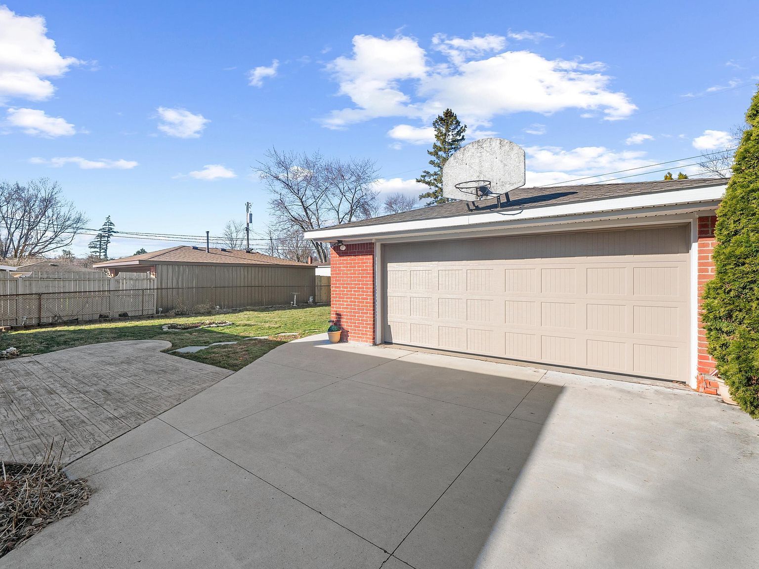 29726 Red Cedar Dr Flat Rock, MI 48134 - Thumbnail 3