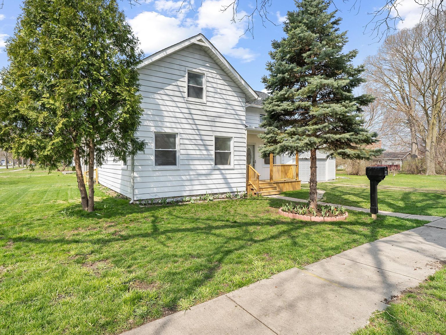 244 Cass St Dundee, MI 48131 - Thumbnail 3