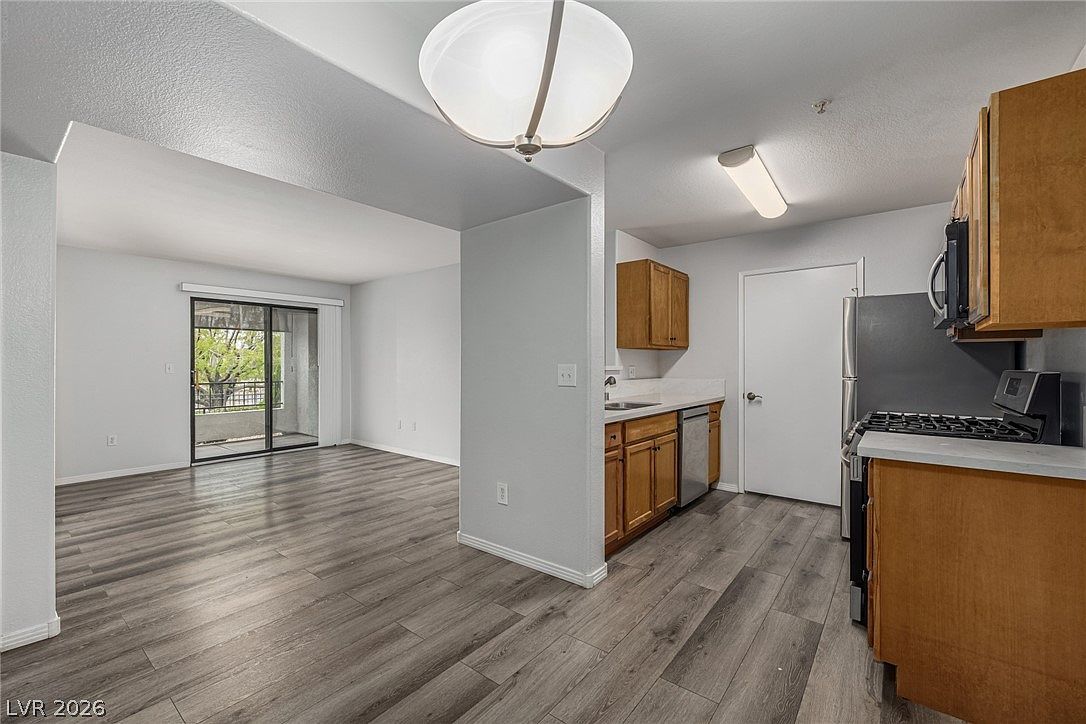 950 Seven Hills Dr APT 116 Henderson, NV 89052 - Thumbnail 3