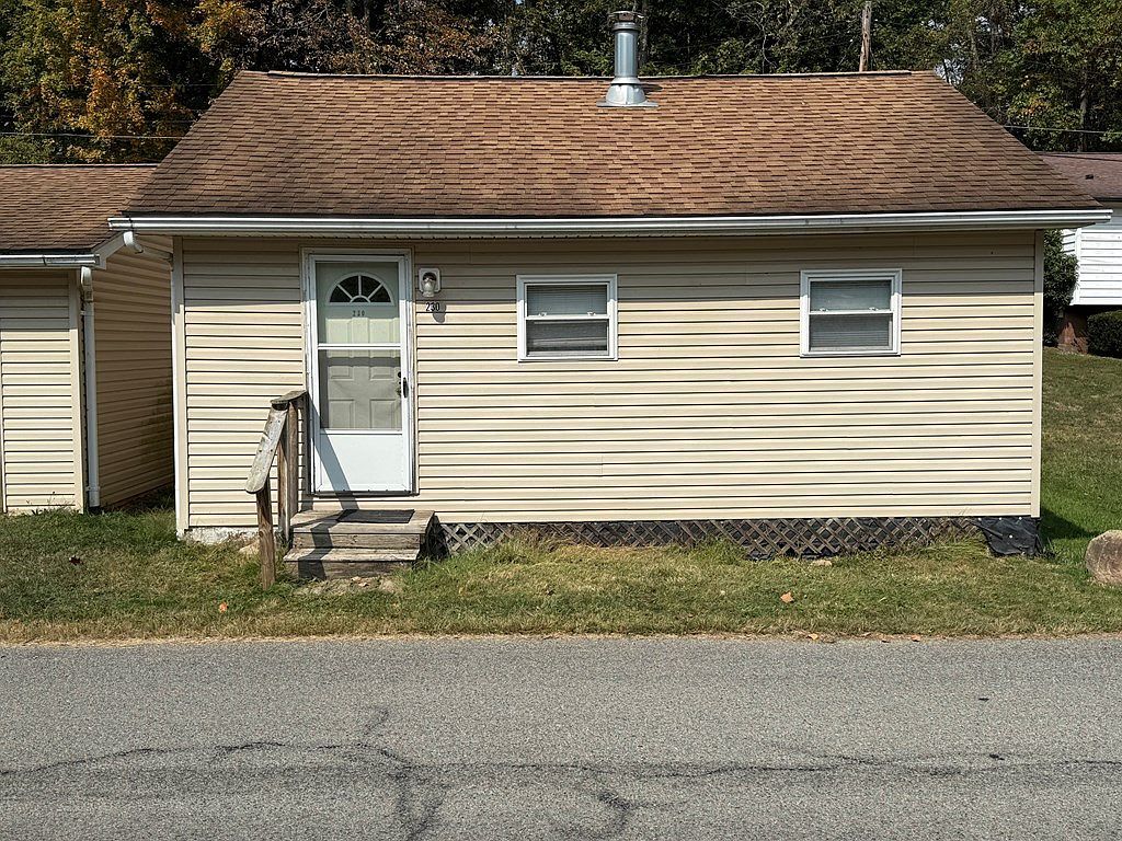 230 Causeway Dr Franklin, PA 16323 - Thumbnail 3