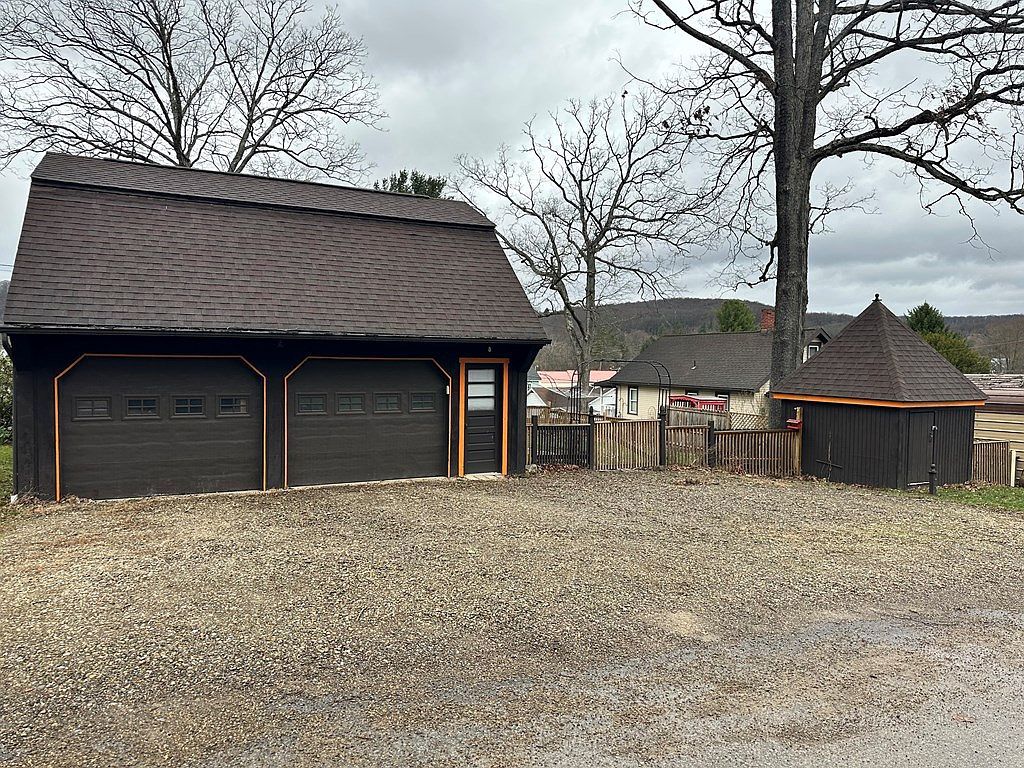 25 Park St Franklin, PA 16323 - Thumbnail 3