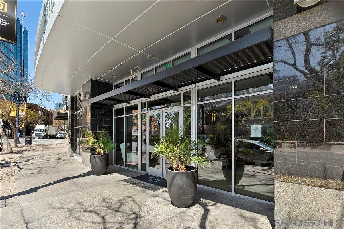 253 10th Ave Unit 333 San Diego, CA 92101 - Thumbnail 3
