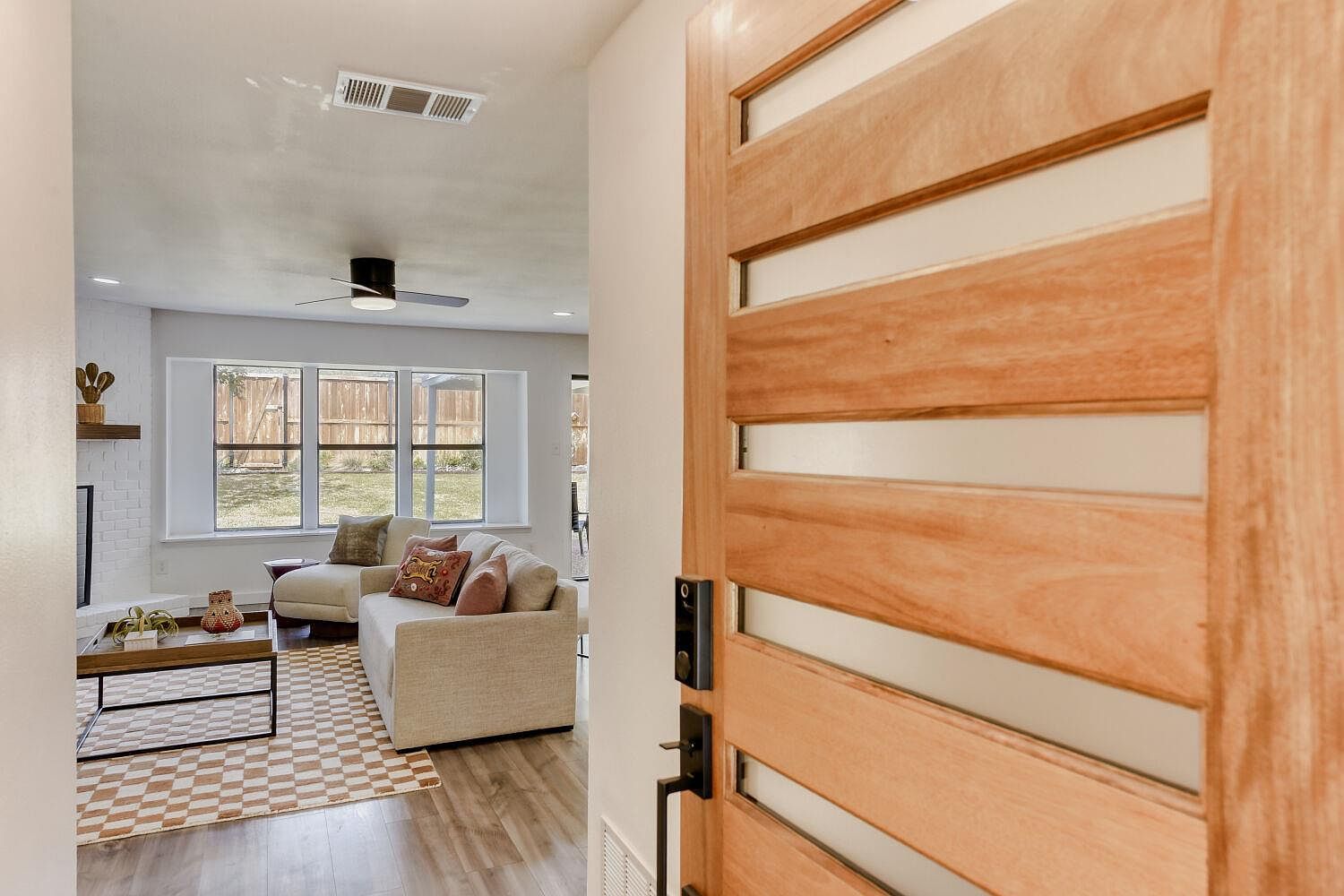 6108 Bridlington Cir Austin, TX 78745 - Thumbnail 3