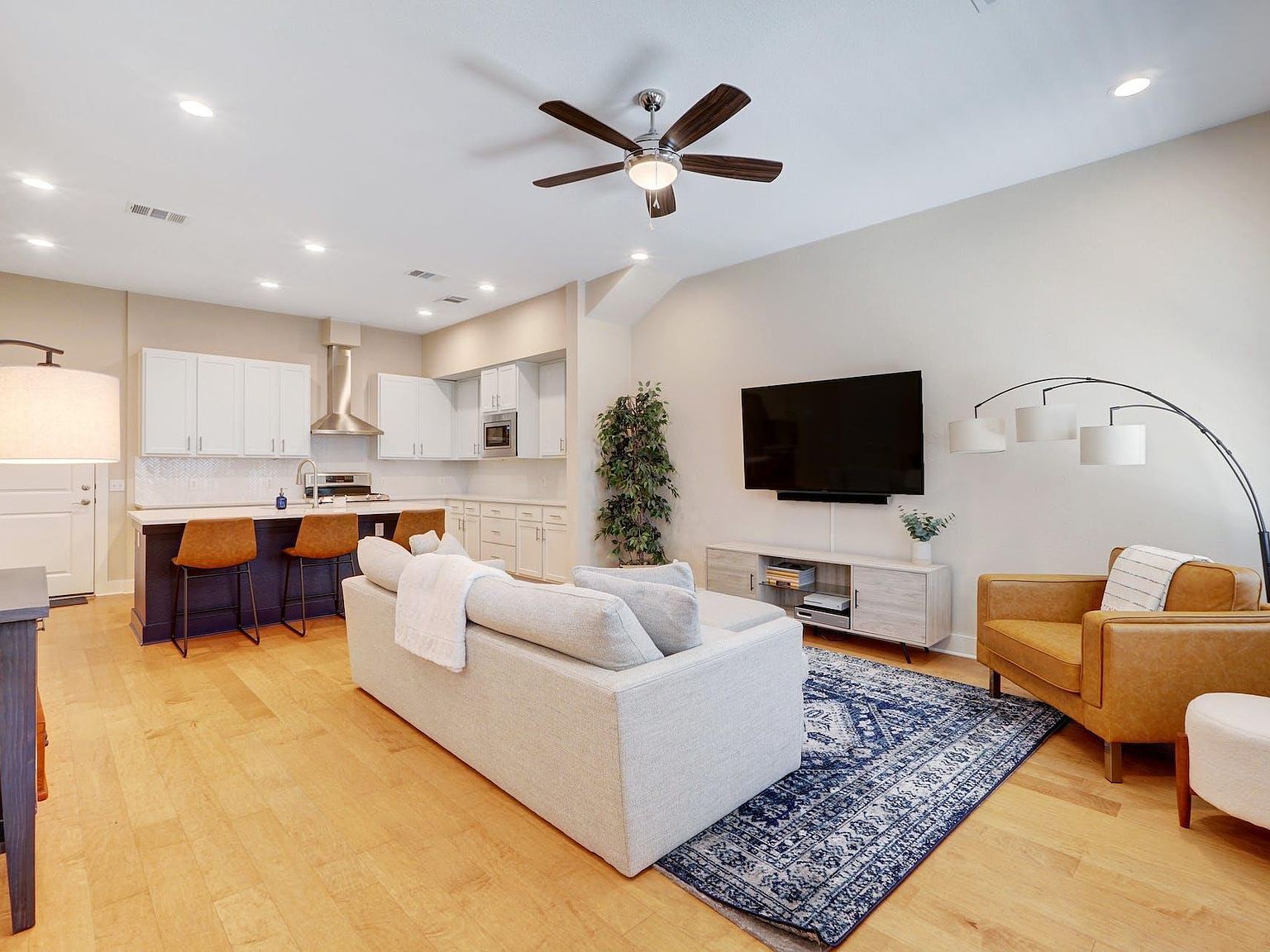 2520 Bluebonnet Ln #41 Austin, TX 78704 - Thumbnail 3