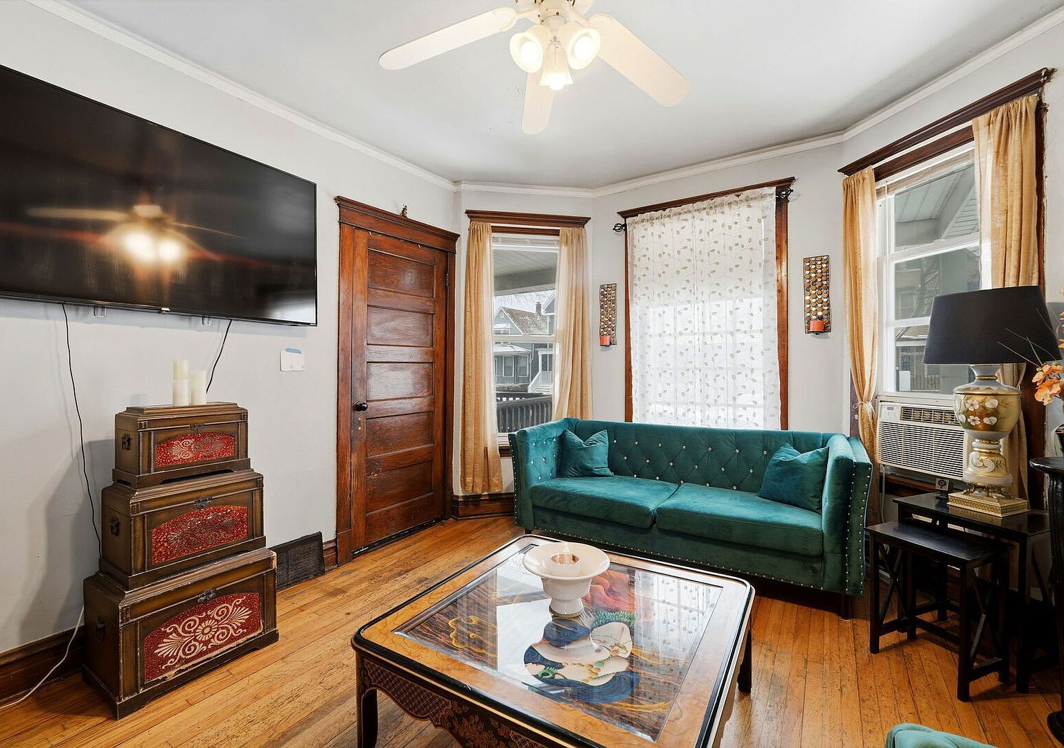 2308 N Kildare Ave Chicago, IL 60639 - Thumbnail 3