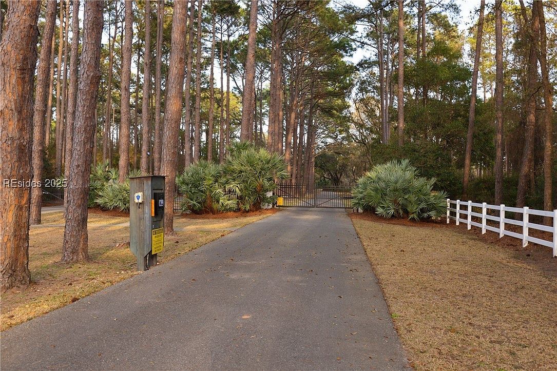 14 Vista Blvd W Saint Helena Island, SC 29920 - Thumbnail 3