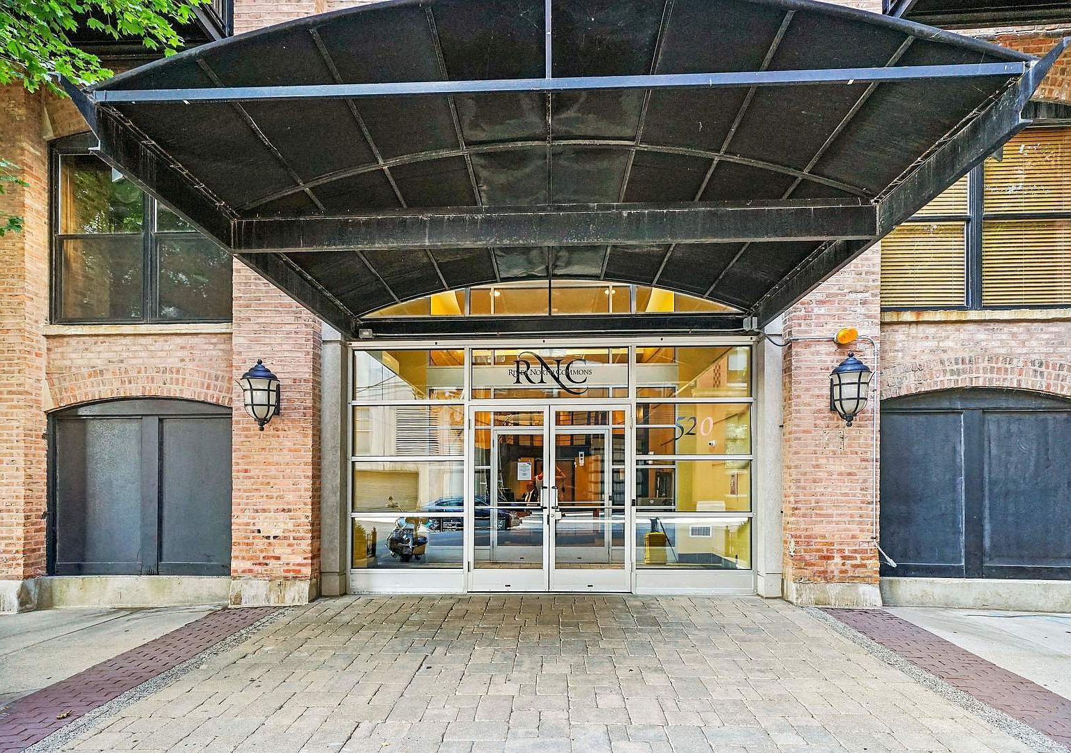 (undisclosed Address) Chicago, IL 60654 - Thumbnail 3