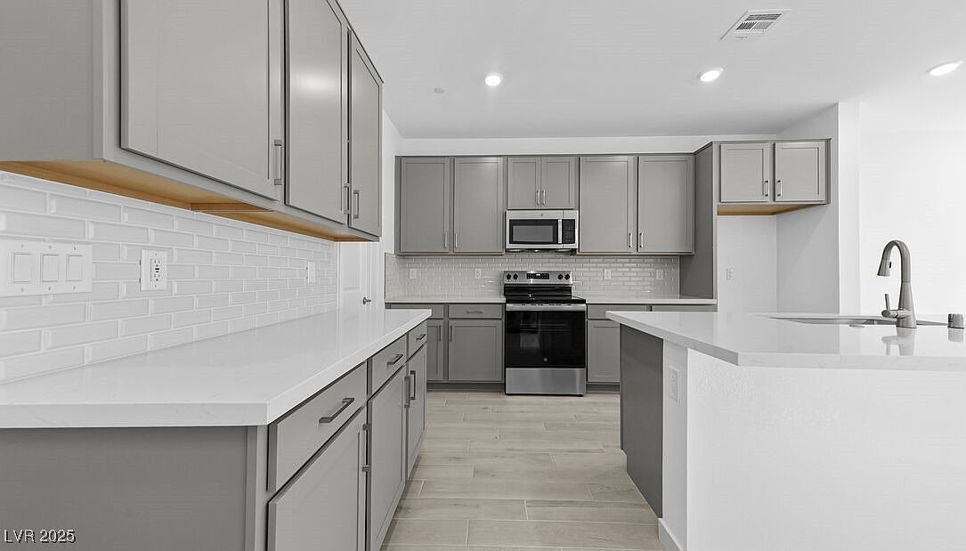 1476 Hopeful Lark Ln Las Vegas, NV 89138 - Thumbnail 3