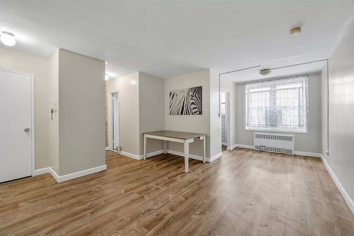 6725 Clyde St APT 5J Flushing, NY 11375 - Thumbnail 3