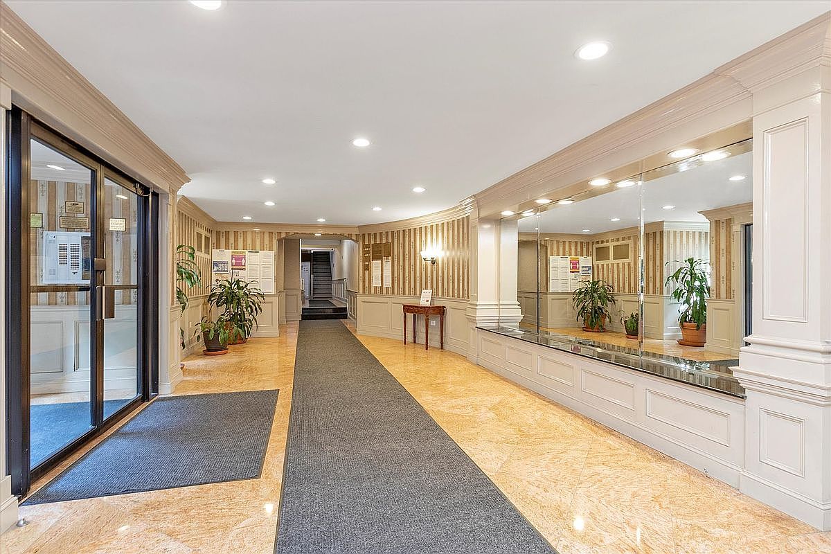 9963 66th Ave APT B2 Flushing, NY 11374 - Thumbnail 3