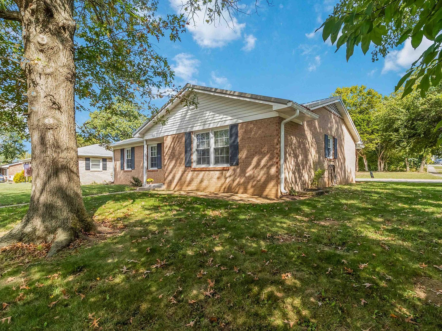 826 Kingsway Dr Versailles, KY 40383 - Thumbnail 3