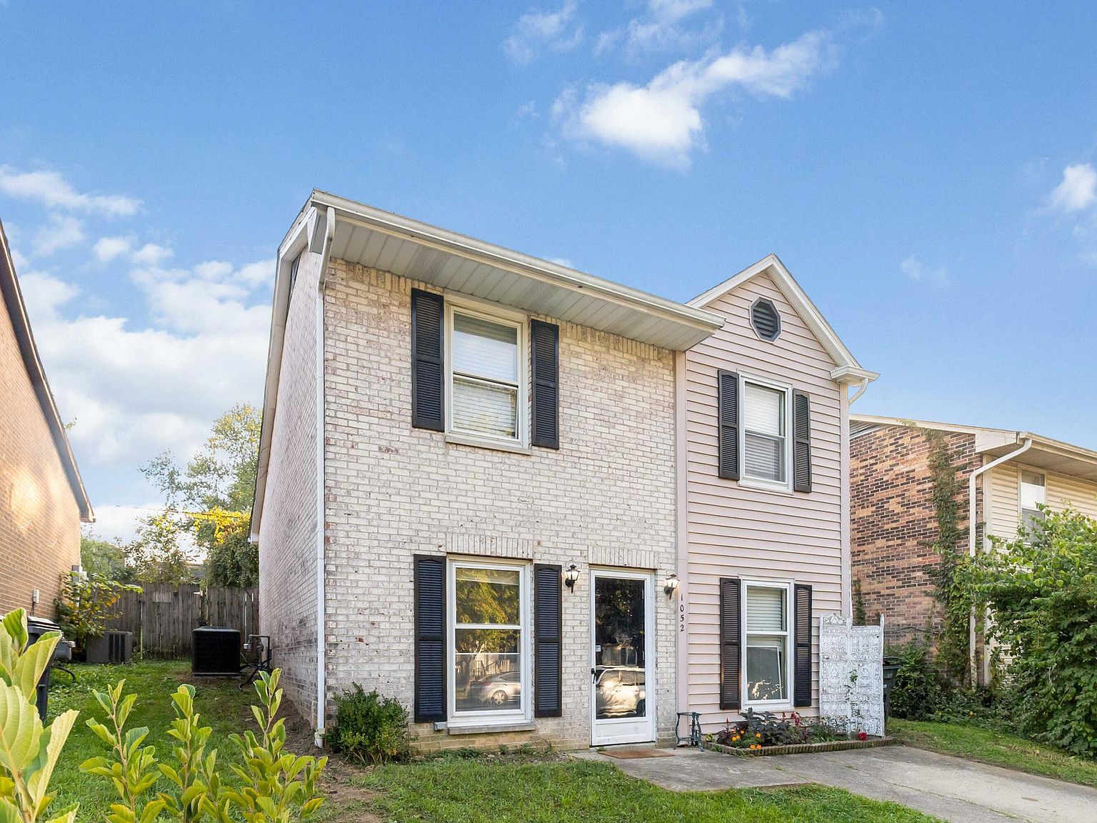 1052 Tatesbrook Dr Lexington, KY 40517 - Thumbnail 3