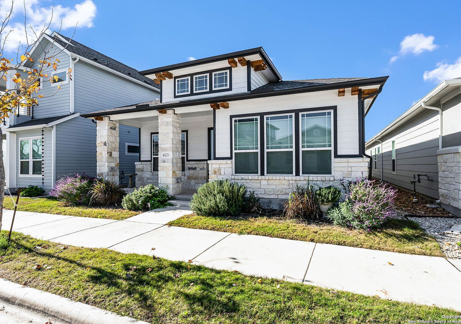 623 N Guenther Ave New Braunfels, TX 78130 - Thumbnail 3