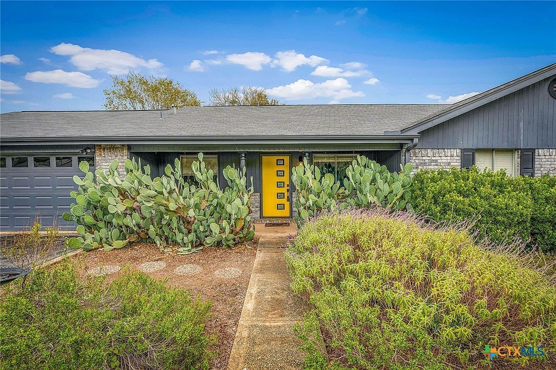 960 Twin Oaks Dr New Braunfels, TX 78130 - Thumbnail 3