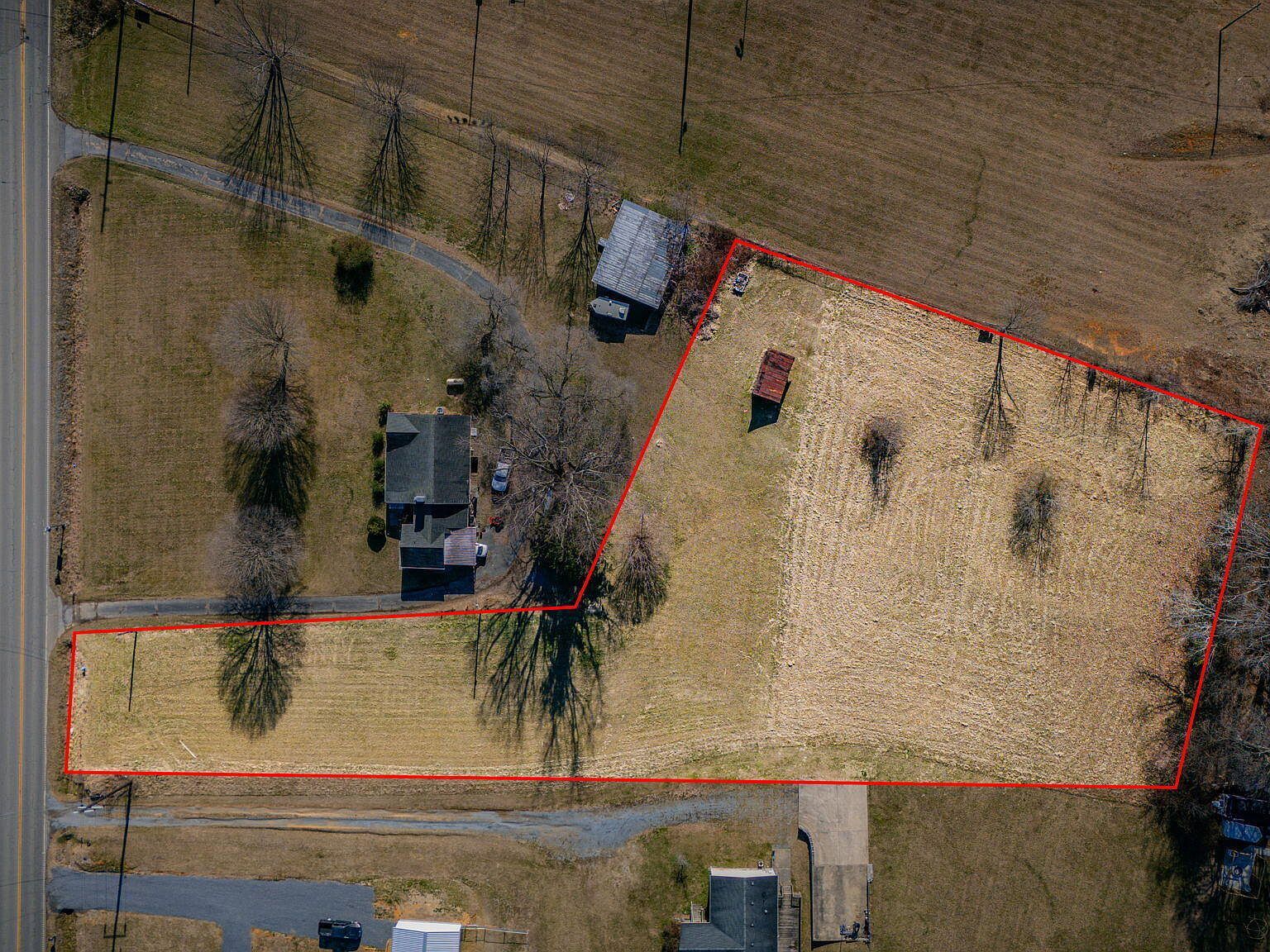 4118 Weaver Pike Bluff City, TN 37618 - Thumbnail 3