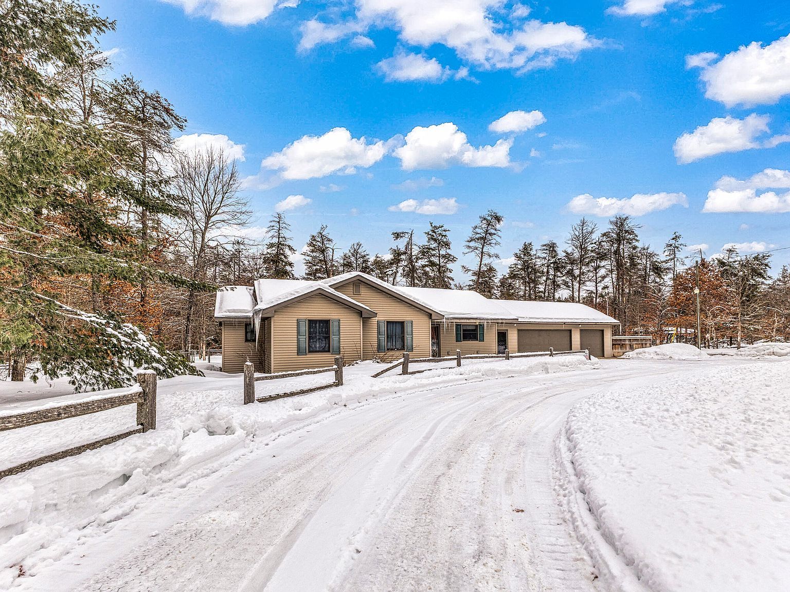 3002 W Jones Lake Rd Grayling, MI 49738 - Thumbnail 3