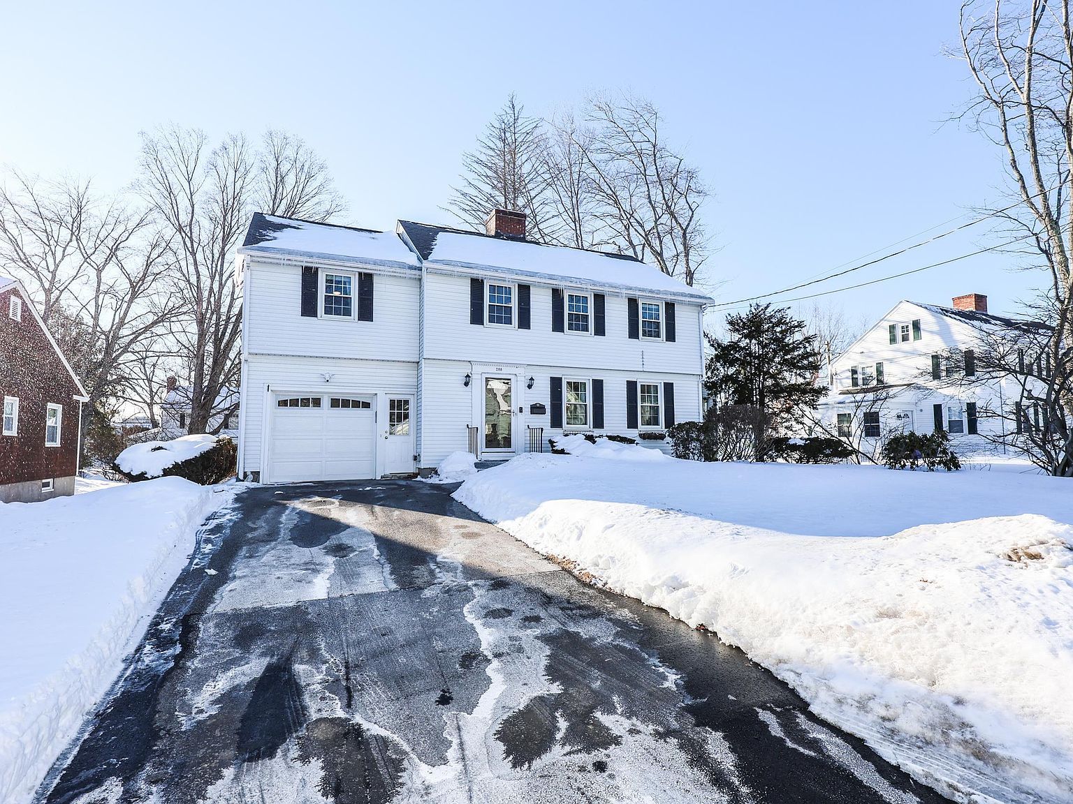 288 Oak St Manchester, NH 03104 - Thumbnail 3