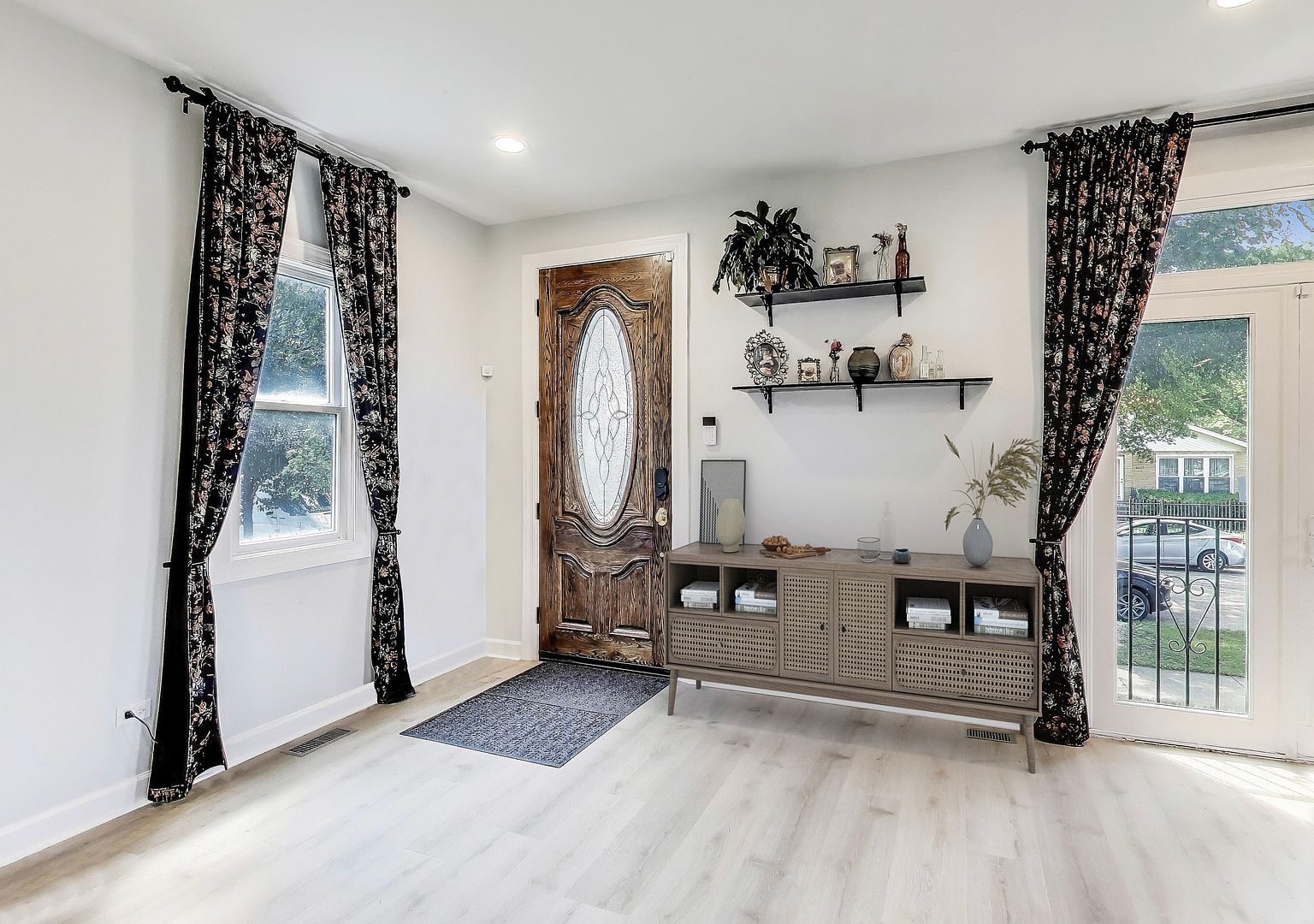 6431 N Paulina St Chicago, IL 60626 - Thumbnail 3