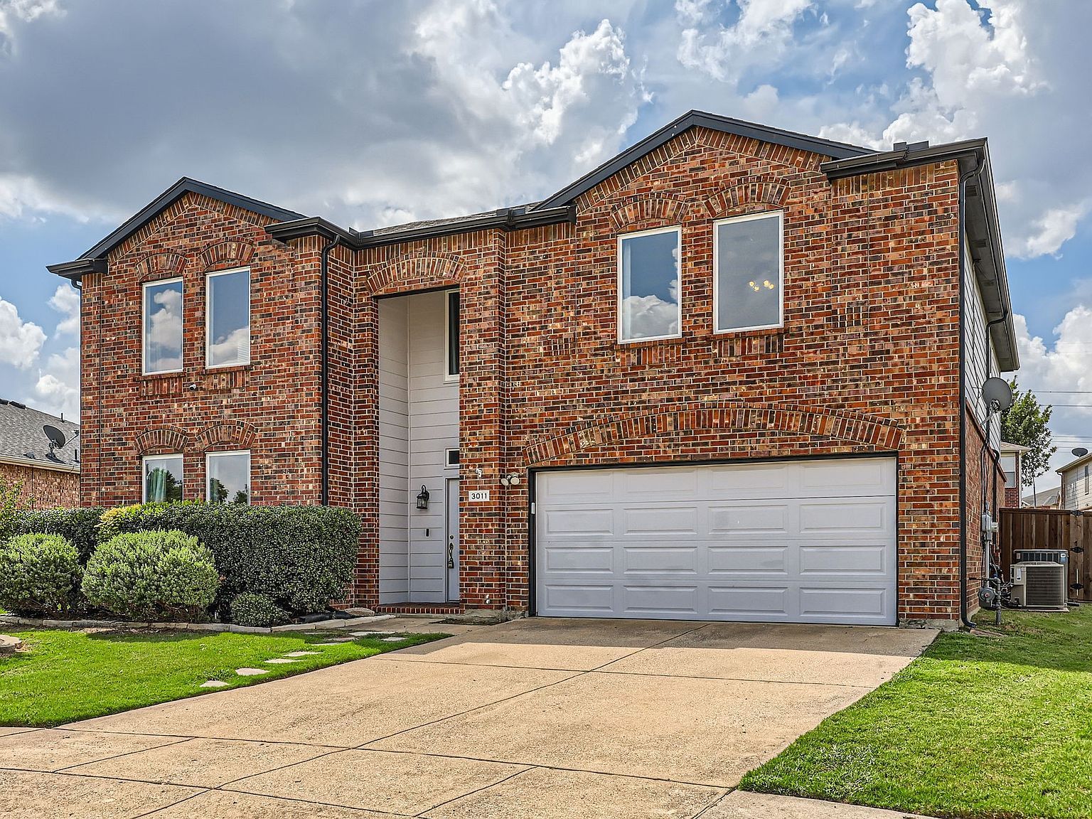 3011 Hobble Ct Grand Prairie, TX 75052 - Thumbnail 3