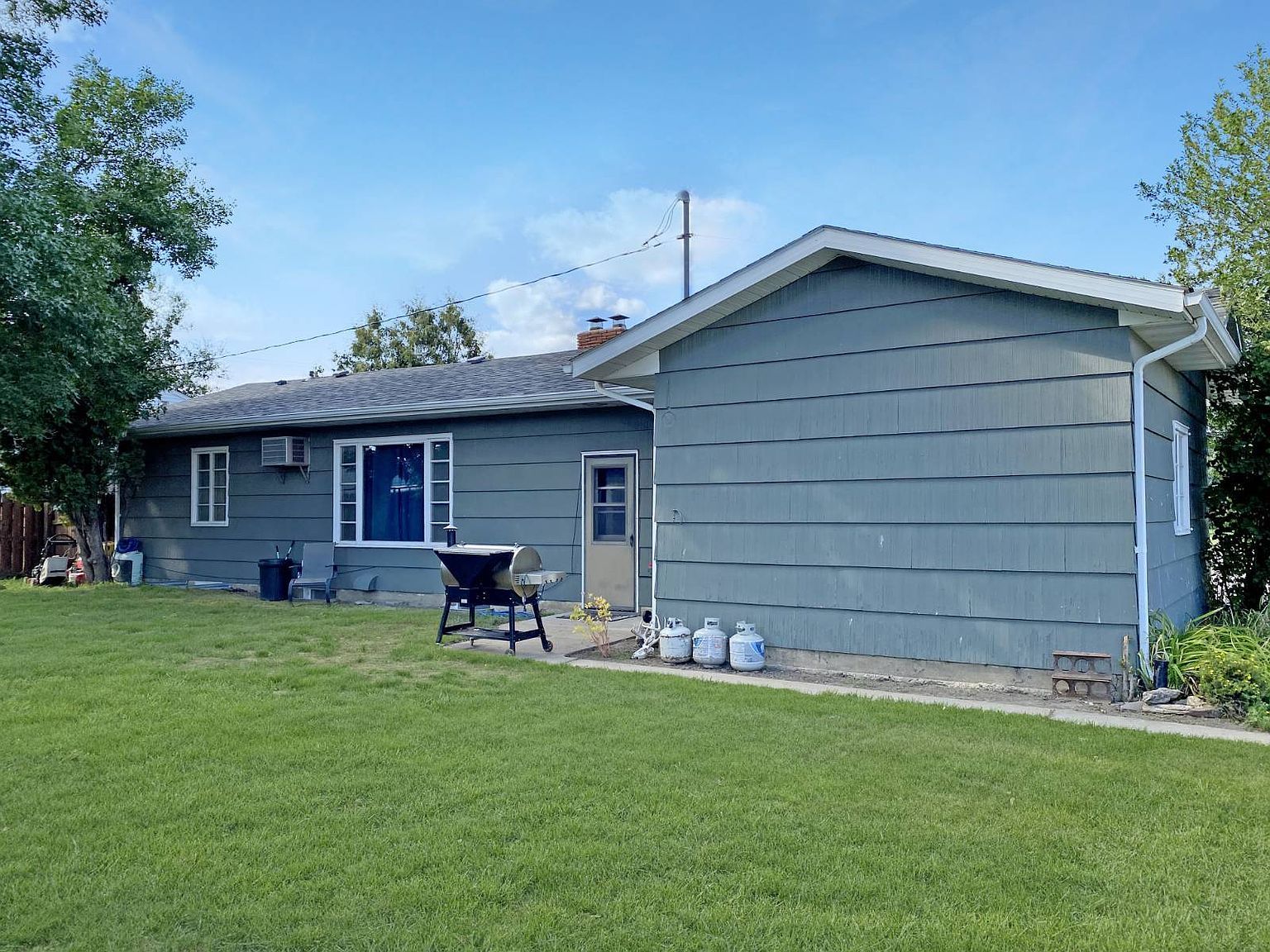 904 3rd St SW Sidney, MT 59270 - Thumbnail 3