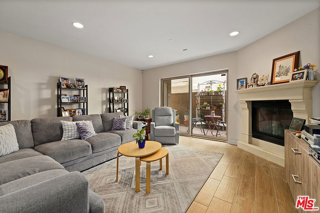 8238 W Manchester Ave APT 108 Playa Del Rey, CA 90293 - Thumbnail 3