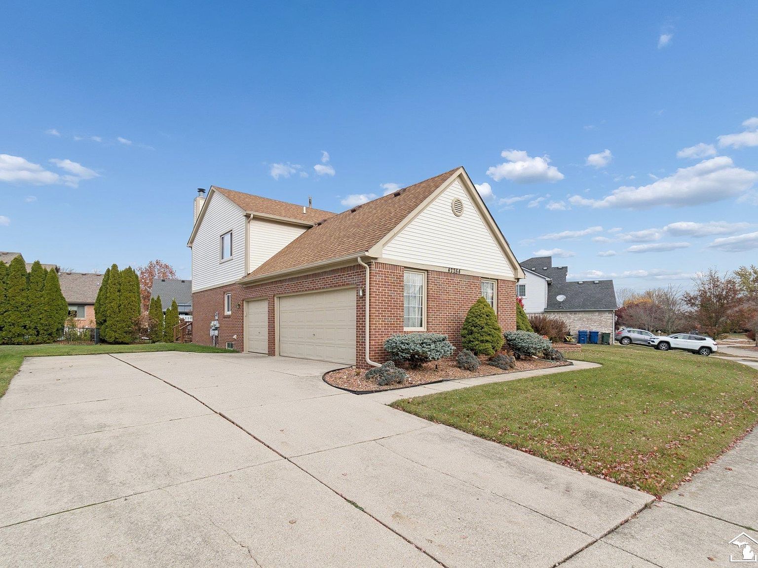 42264 Chase Dr Canton, MI 48188 - Thumbnail 3