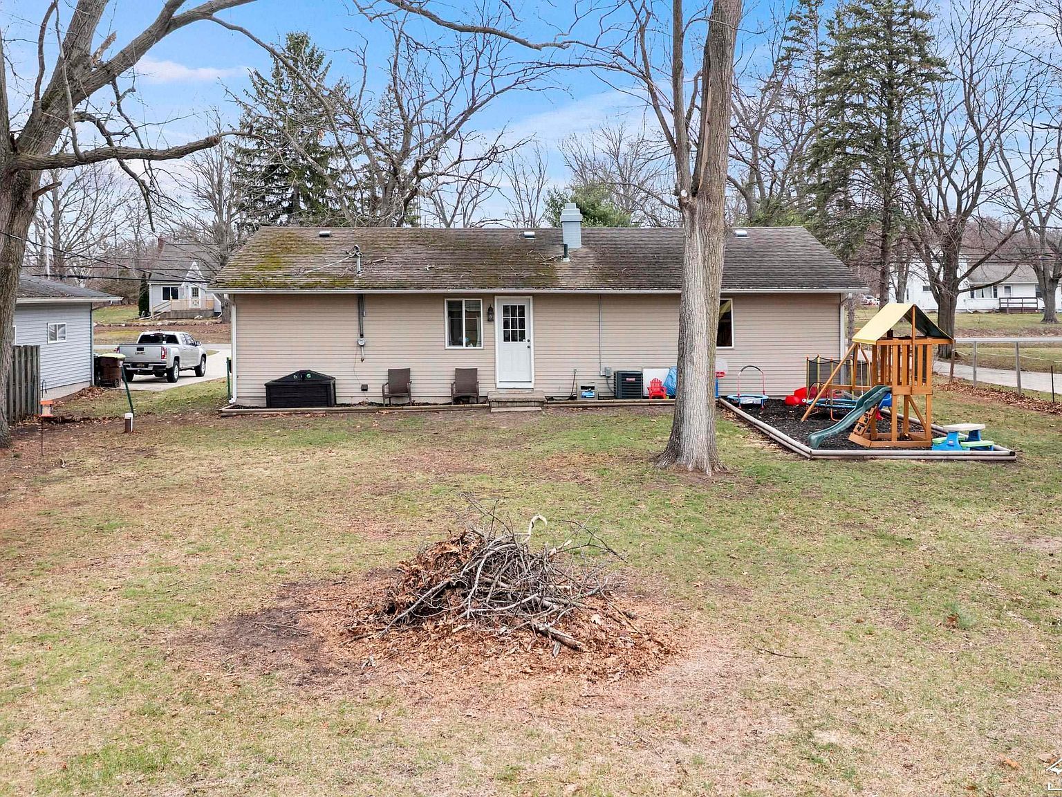 2165 Occidental Hwy Adrian, MI 49221 - Thumbnail 3