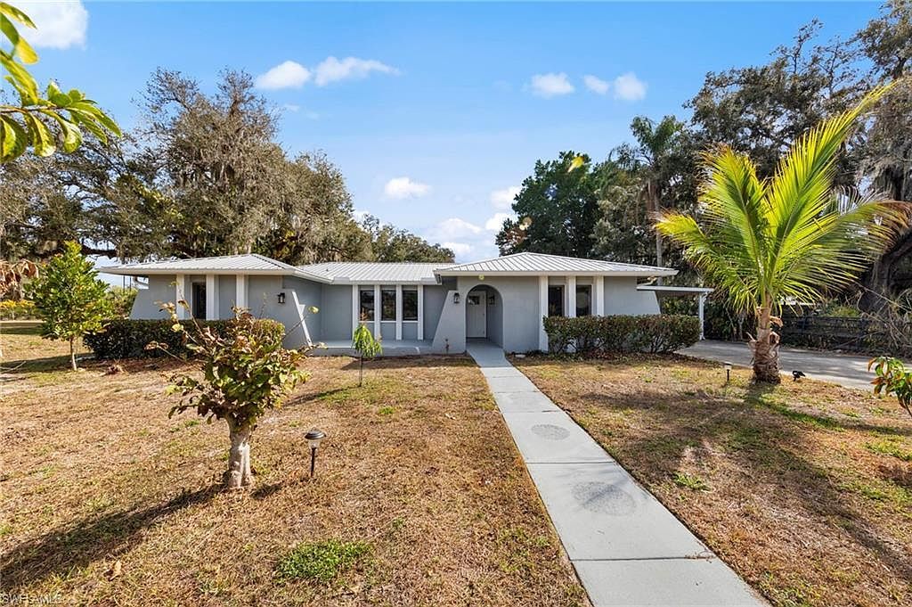 2232 Randolph Dr Fort Myers, FL 33905 - Thumbnail 3