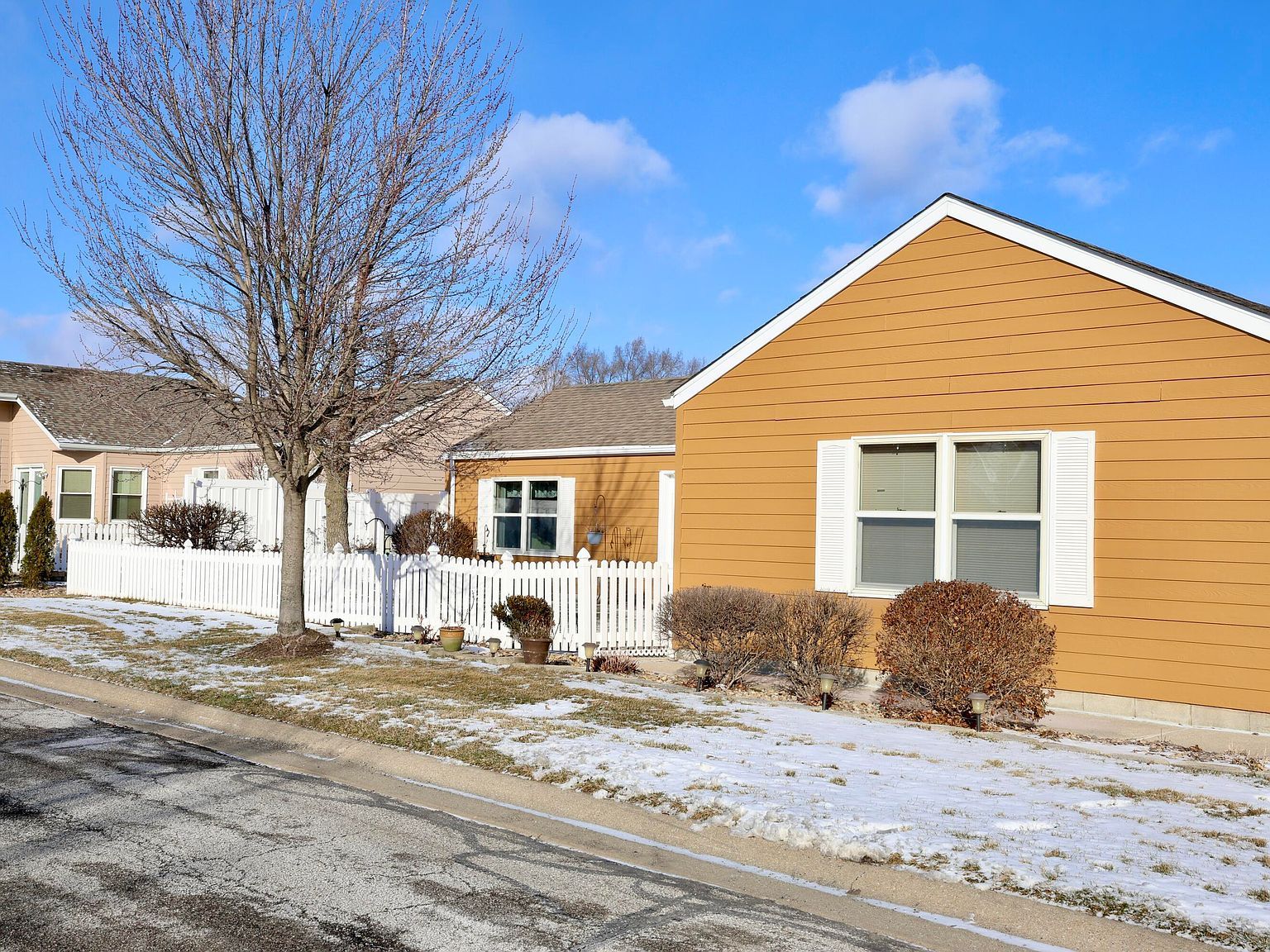 322 Valley Ct Lowell, IN 46356 - Thumbnail 3