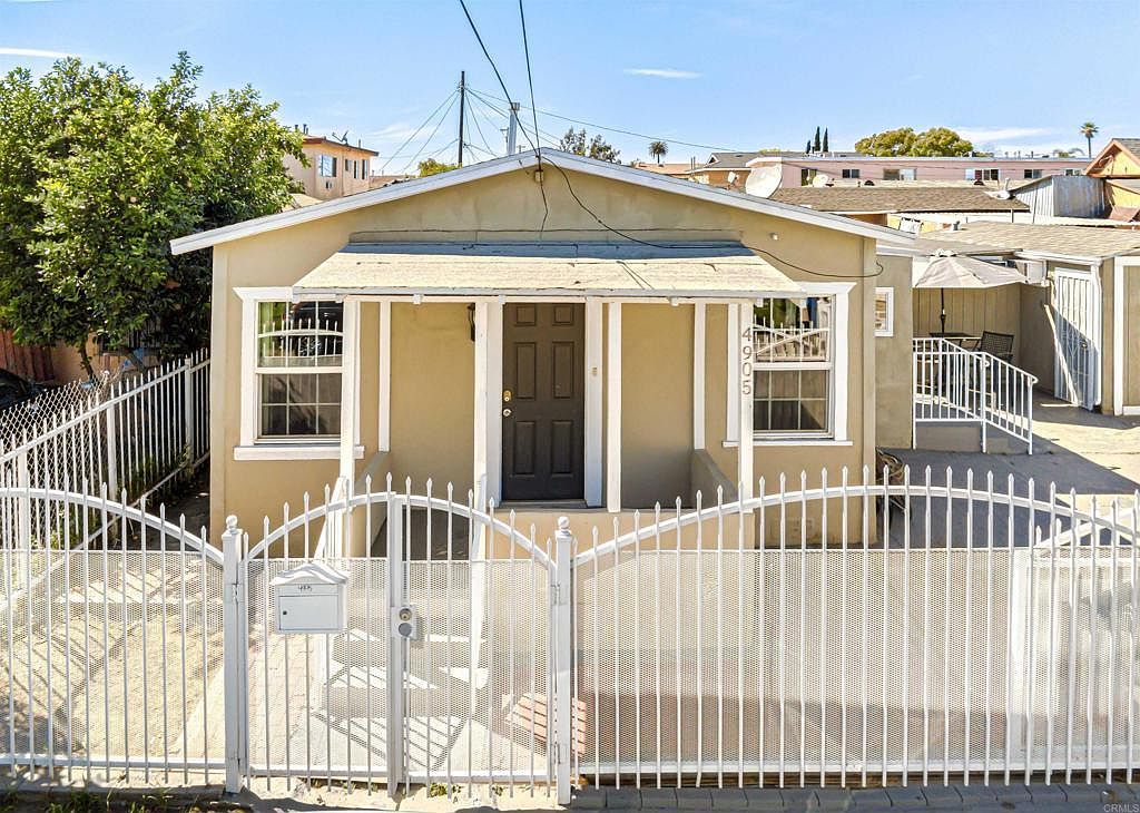 4905 Morgan Ave Los Angeles, CA 90011 - Thumbnail 3