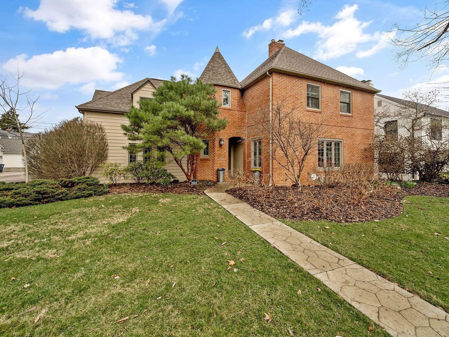 2604 Sherwood Rd Columbus, OH 43209 - Thumbnail 3