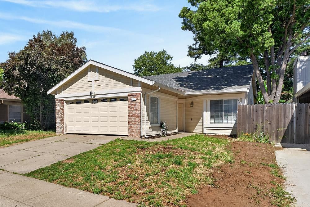 5331 Blue Sapphire Ct Elk Grove, CA 95758 - Thumbnail 3