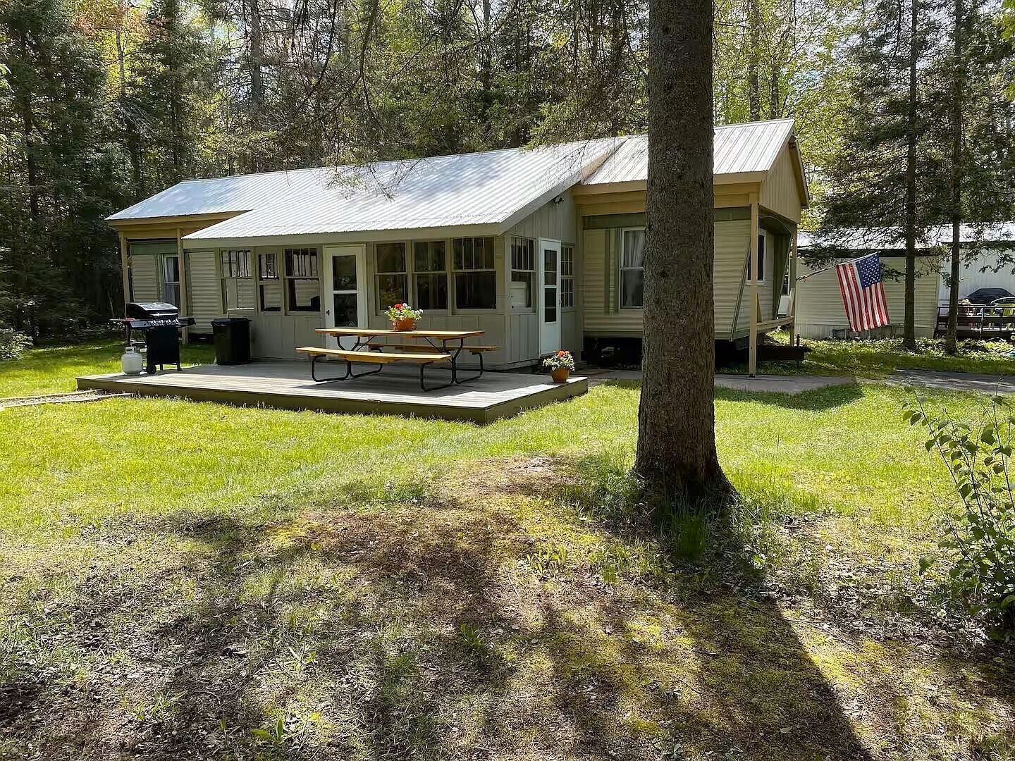 9815 W Baird St Brimley, MI 49715 - Thumbnail 3