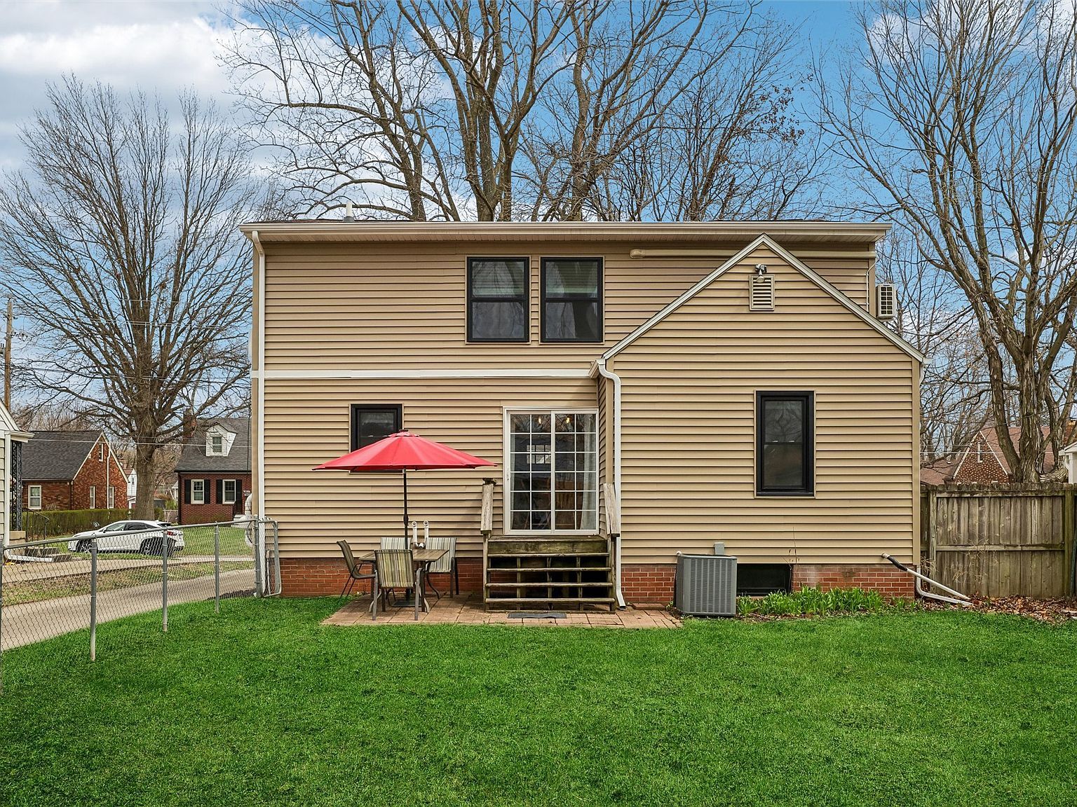 2808 48th St Des Moines, IA 50310 - Thumbnail 3