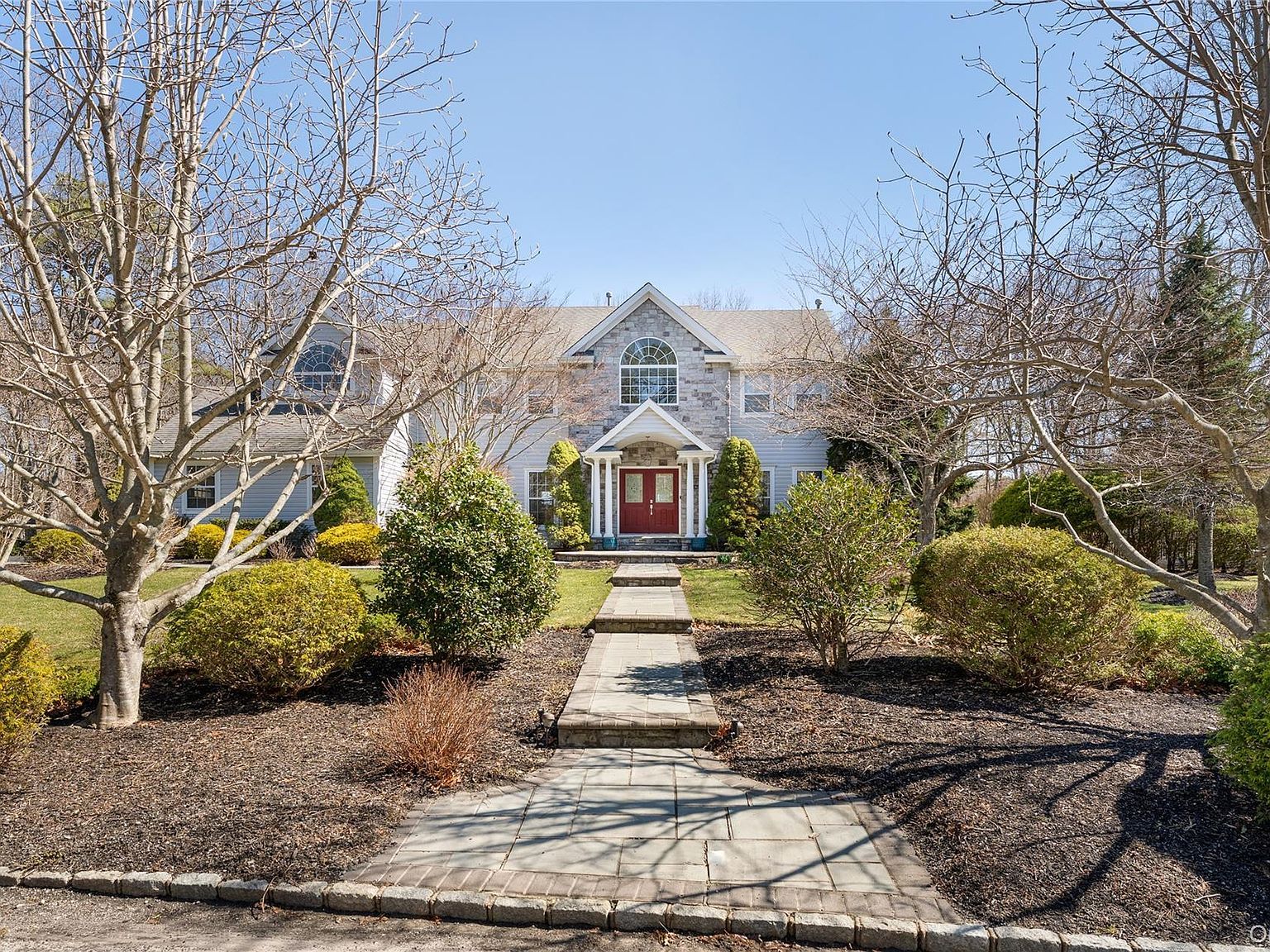 7 Framingham Ln Shoreham, NY 11786 - Thumbnail 3