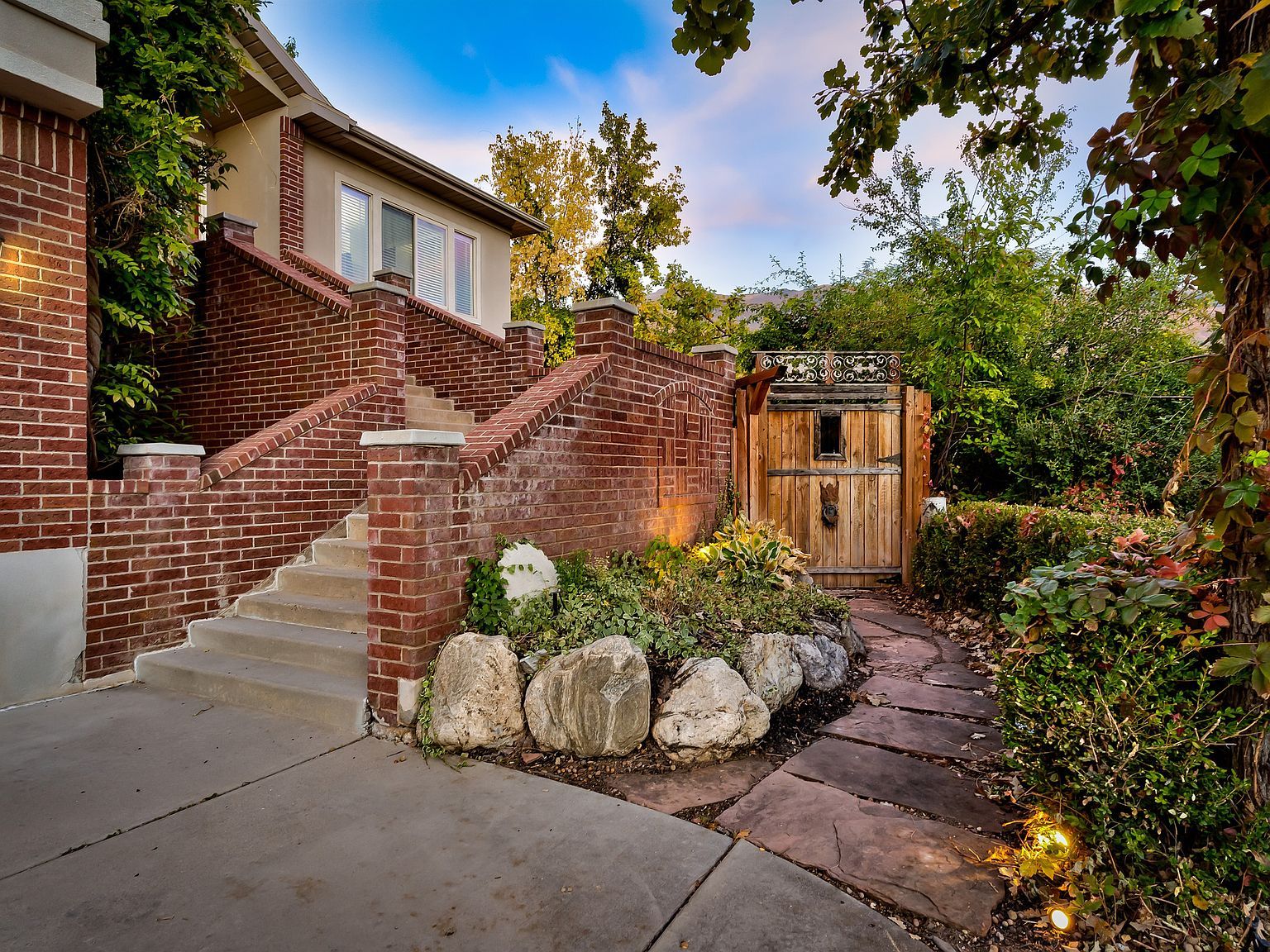 1934 N Horseman Layton, UT 84040 - Thumbnail 3