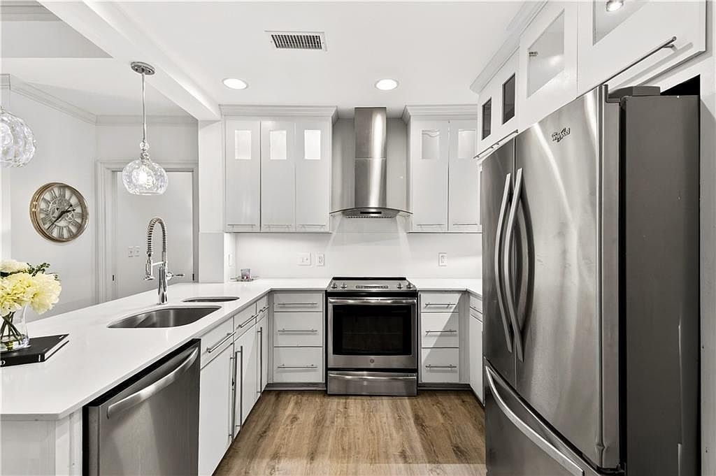 2255 Peachtree Rd NE Unit 323 Atlanta, GA 30309 - Thumbnail 3